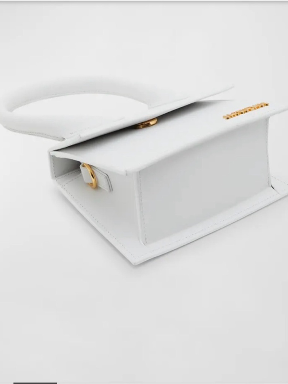 Jacquemus
Le Chiquito Moyen Top-Handle Bag - Picture 2 of 8